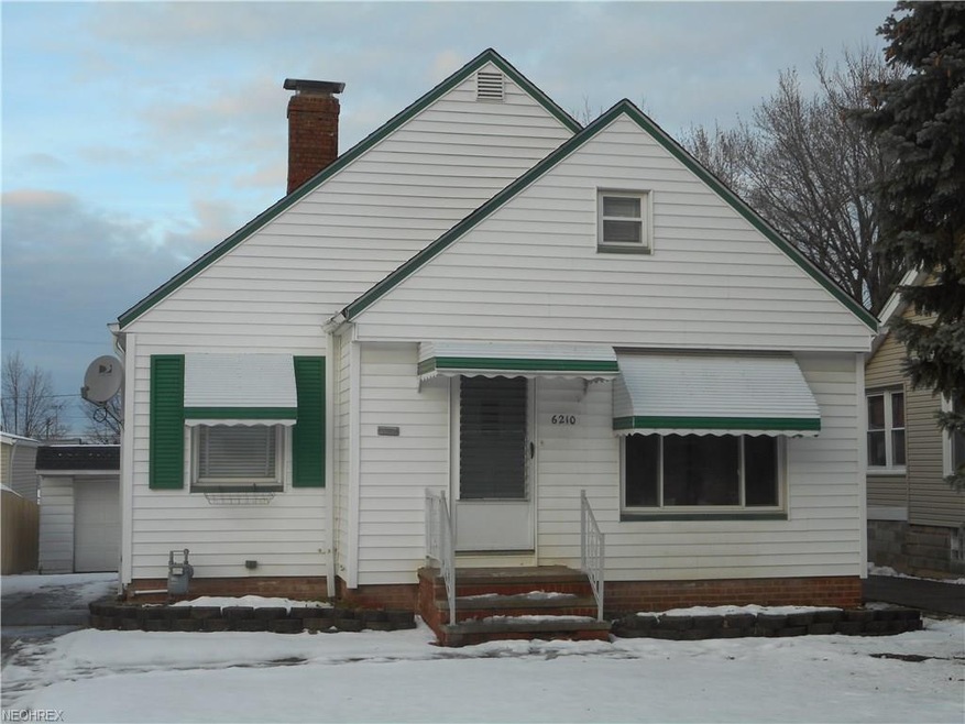 6210 Theota Avenue - Parma 44129: Vinyl-sided bung