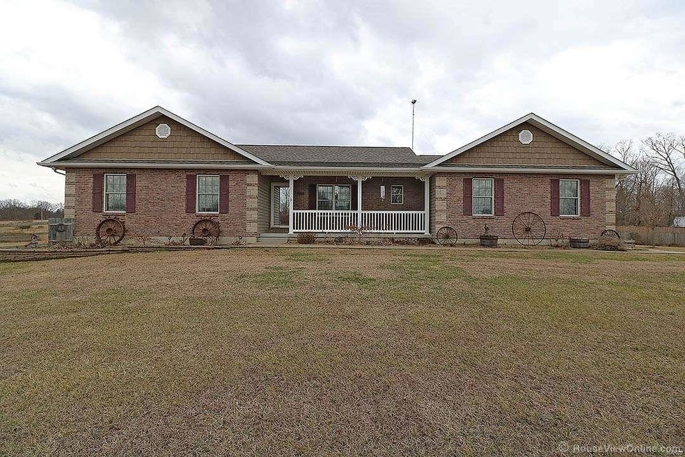 101 Crawford Ln, Farmington, MO 63640 - photo 1