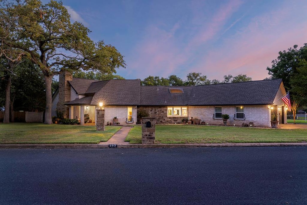 403 Candlelight Cir, Fredericksburg, TX 78624 - photo 1