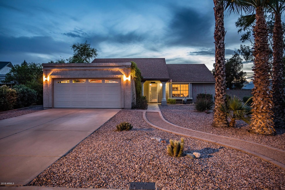 34_7302_Oak_St_Twilight_05_mls