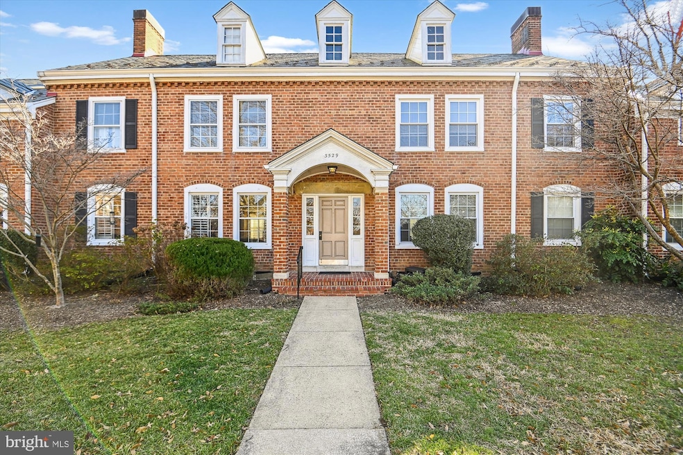 3529 S Utah St unit B2, Arlington, VA 22206 - photo 1