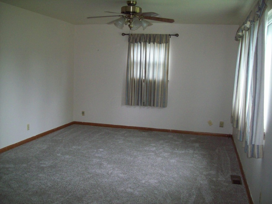 4066 Etna St, Columbus, OH 43213 - photo 1