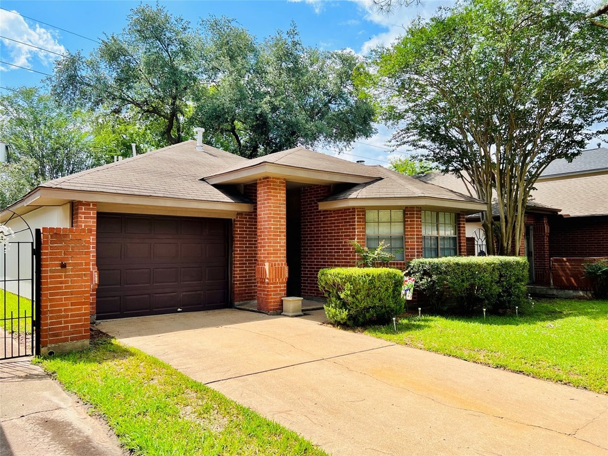 8579 Pool Creek Dr, Houston, TX 77095 - photo 1