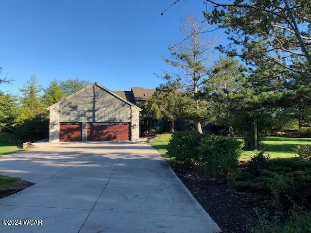 5237 Shores Ln, Lima, OH 45807 - photo 1