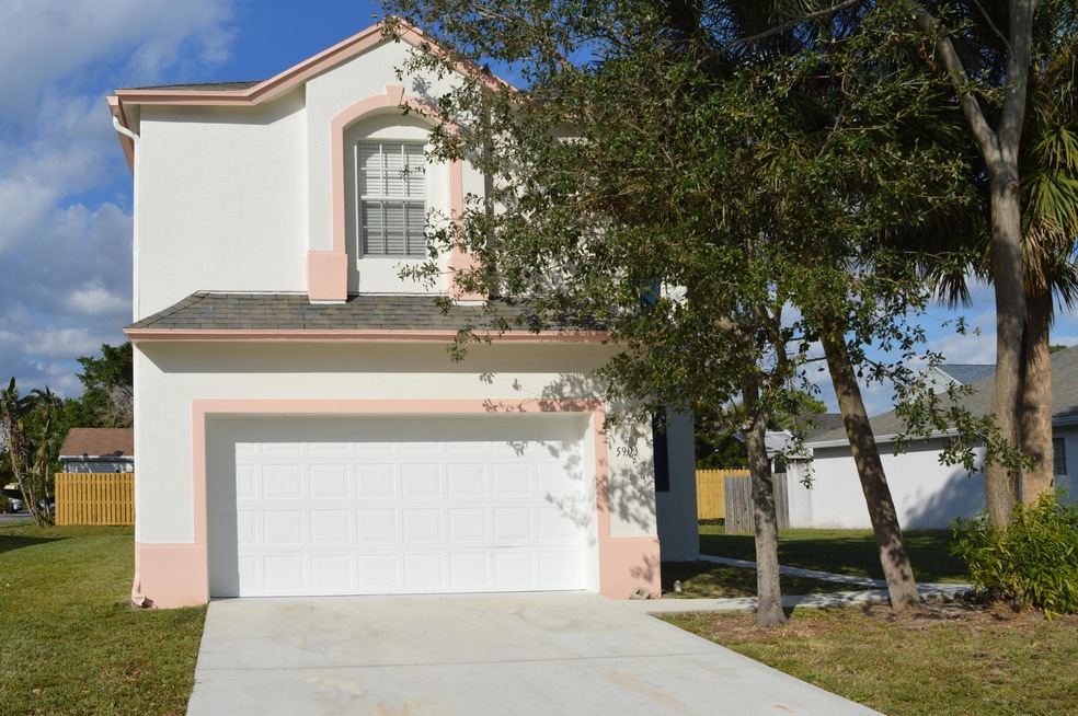 5903 Azalea Cir - Front