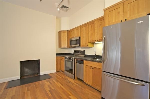 126 State St unit 501, Boston, MA 02109 - photo 1