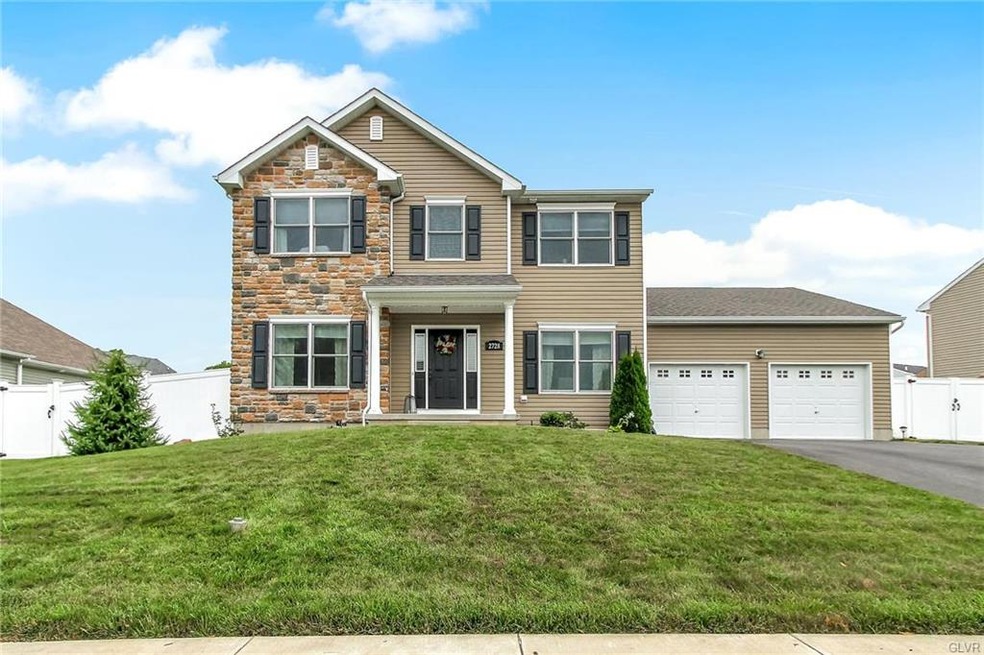 Eagles Landing colonial - immaculate and move in r