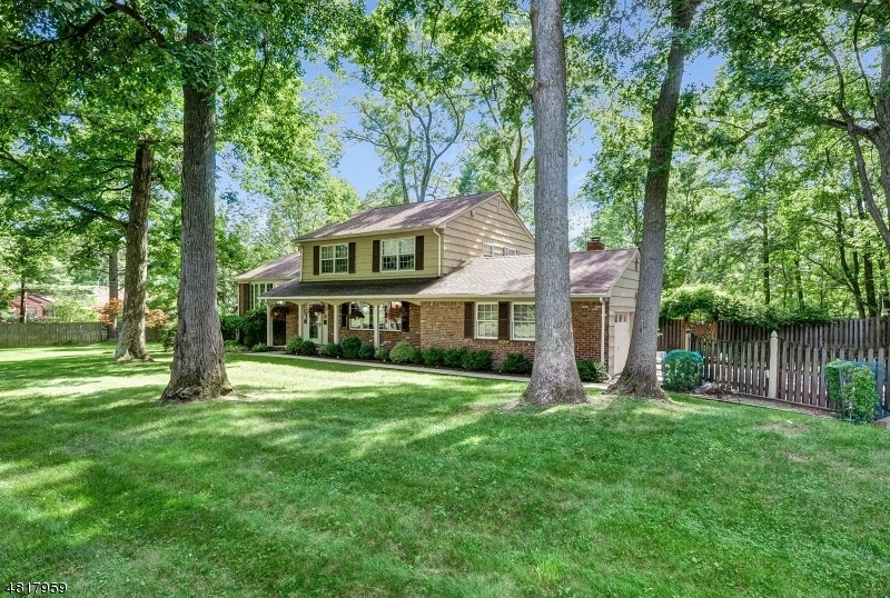 4 Balmoral Ln, Scotch Plains, NJ 07076 - photo 1