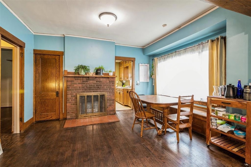 1522 B Ave NW, Cedar Rapids, IA 52405 - photo 1