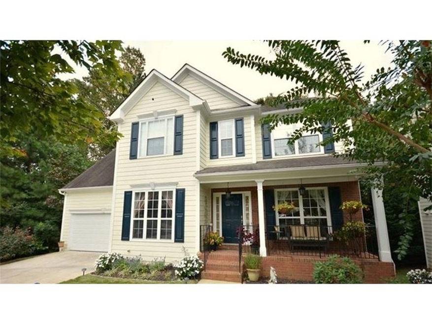 Beautiful covered front porch in a cul-de-sac loca