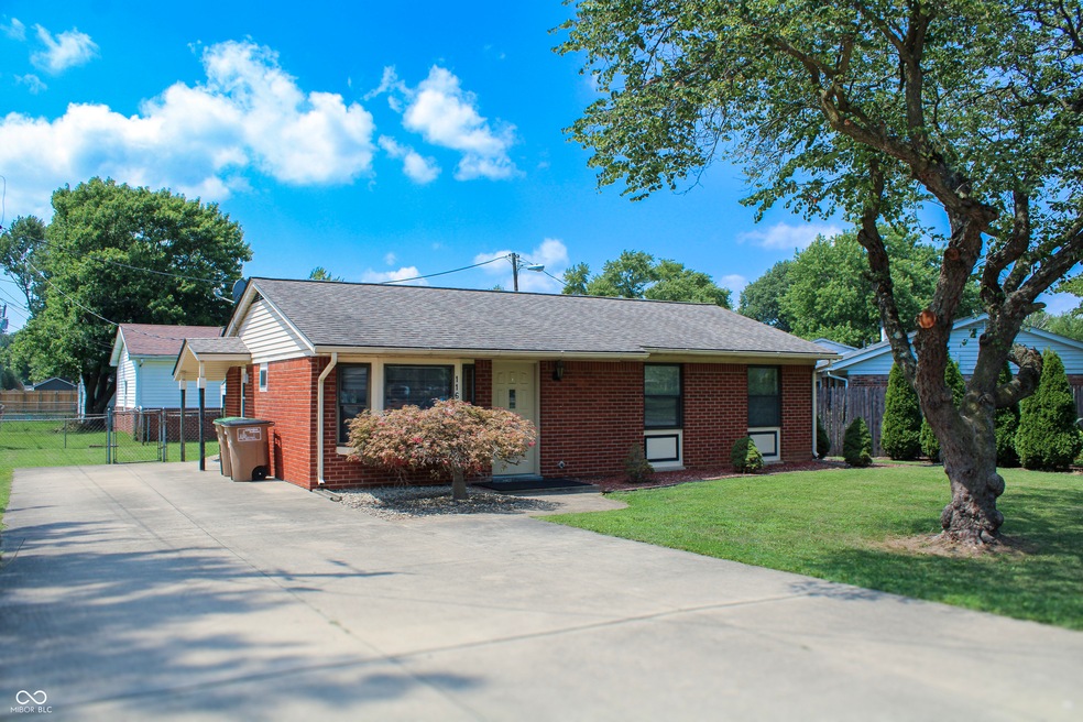 1162 Mcclure Rd, Columbus, IN 47201 - photo 1