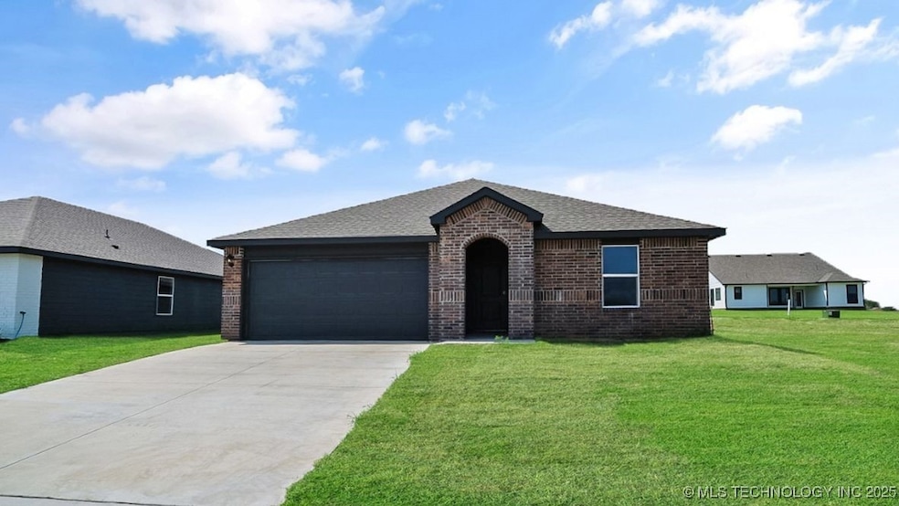 8521 E Dallas St, Broken Arrow, OK 74014 - photo 1