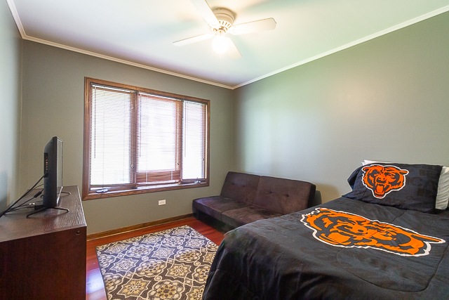 664 N Indiana St, Elmhurst, IL 60126 - photo 1