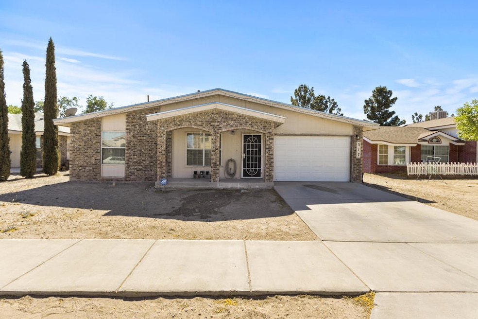 517 von Bargen Dr, Horizon City, TX 79928 - photo 1