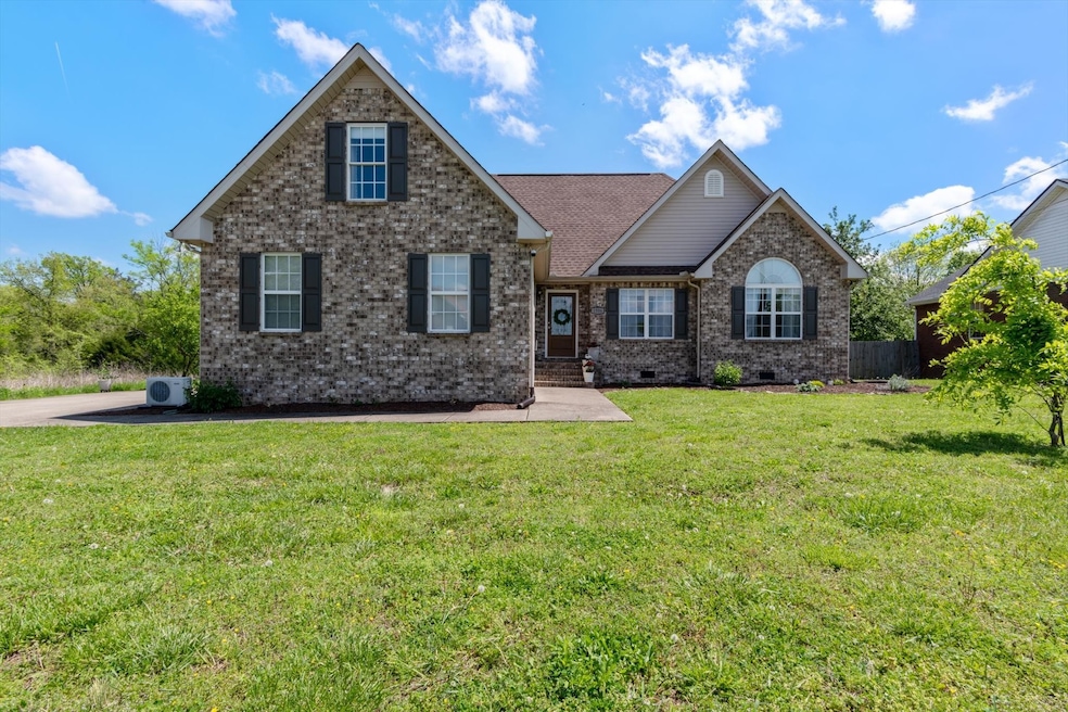 Sold $400,000 • Co-Listing Agent