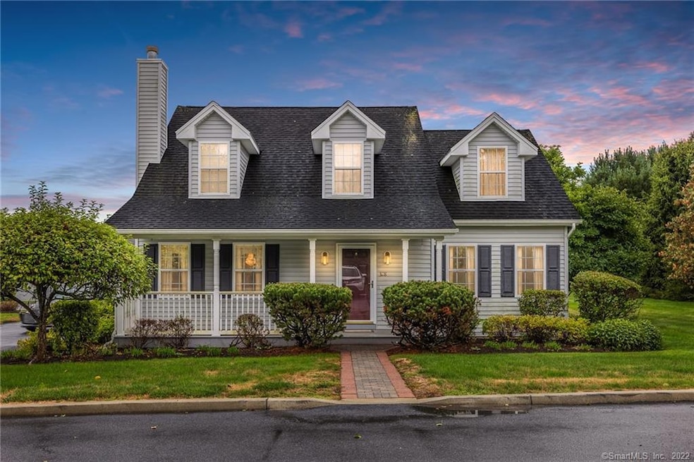 328 Buckskin Ct, Trumbull, CT 06611 - photo 1