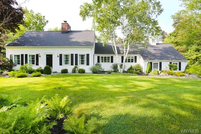 Welcome to 8 Orchard Hill Dr. in the sought after 
