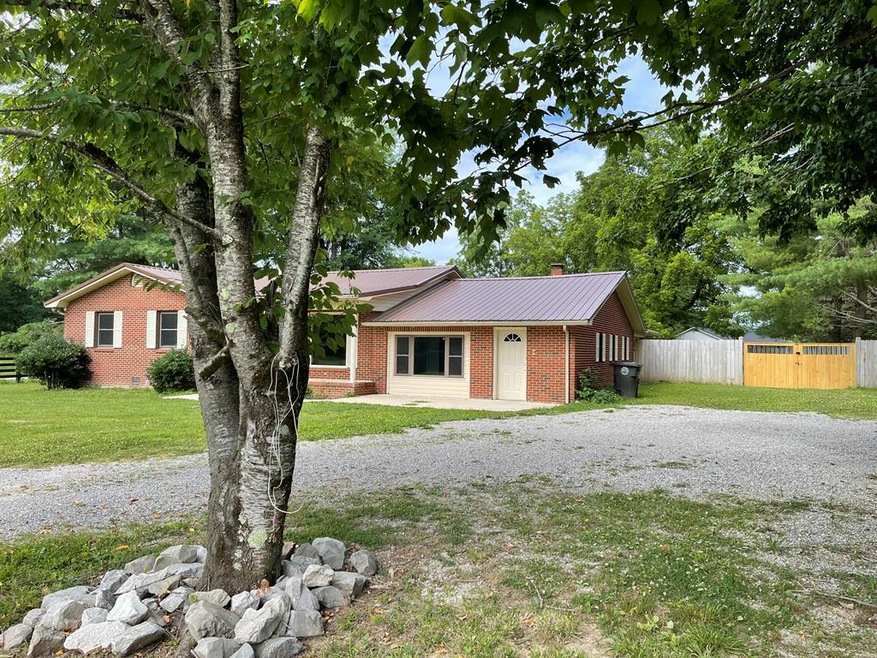 218 Mirandy Rd, Cookeville, TN 38506 - photo 1