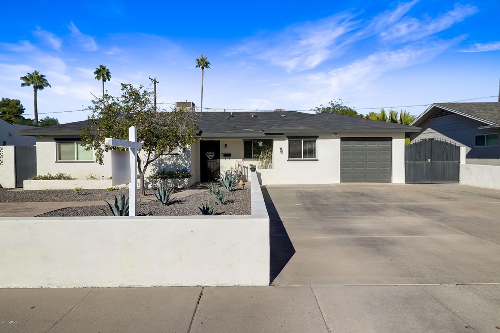 5320 E Thomas Rd, Phoenix, AZ 85018 - photo 1