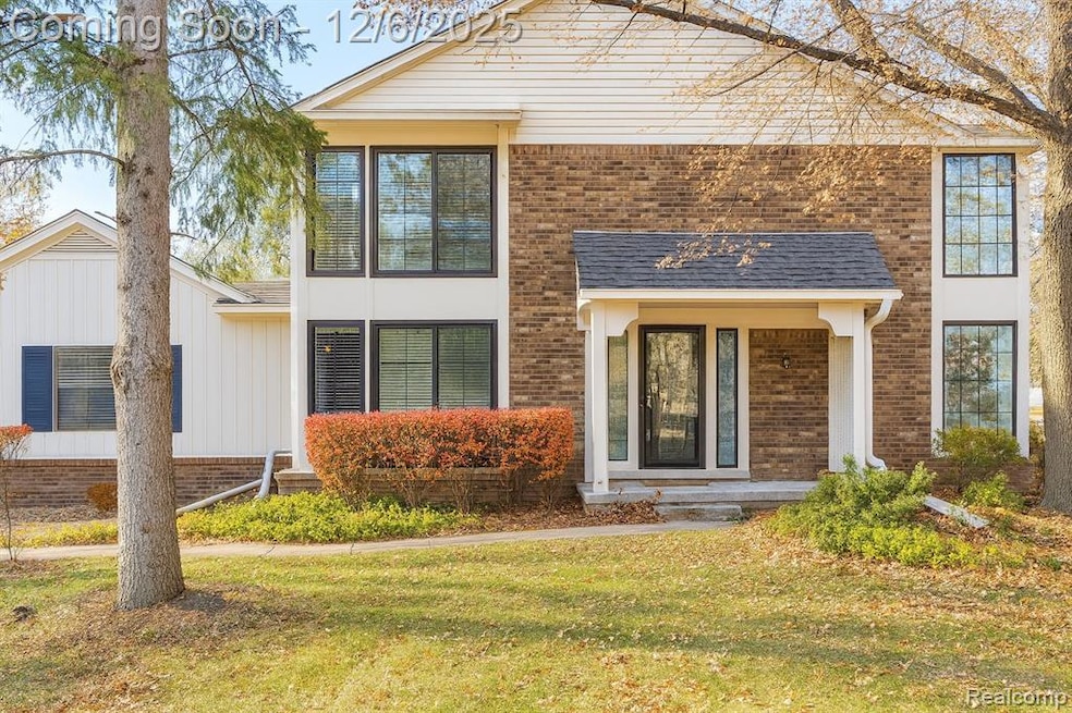 7174 Creeks Crossing, West Bloomfield, MI 48322 - photo 1