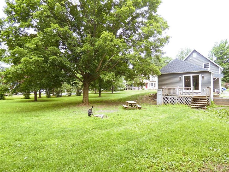 267 Indian Point St, Newport, VT 05855 - photo 1