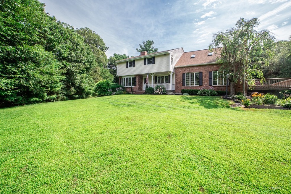 89 Pools Lane Tiverton, RI