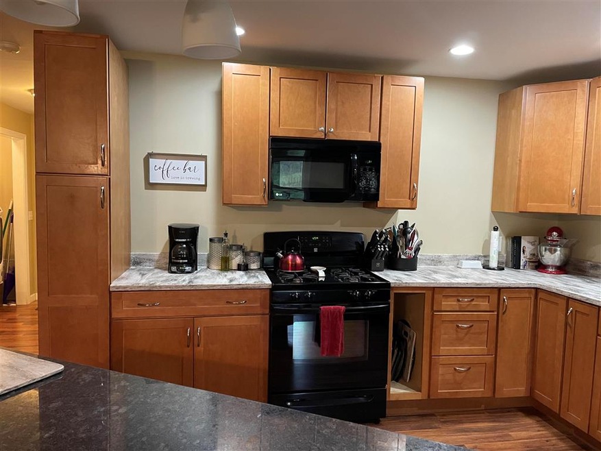 381 Lackey Hill Rd, Saint Johnsbury, VT 05819 - photo 1