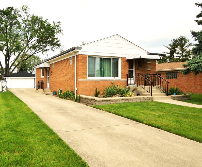 1824 Gardner Rd, Westchester, IL 60154 - photo 1