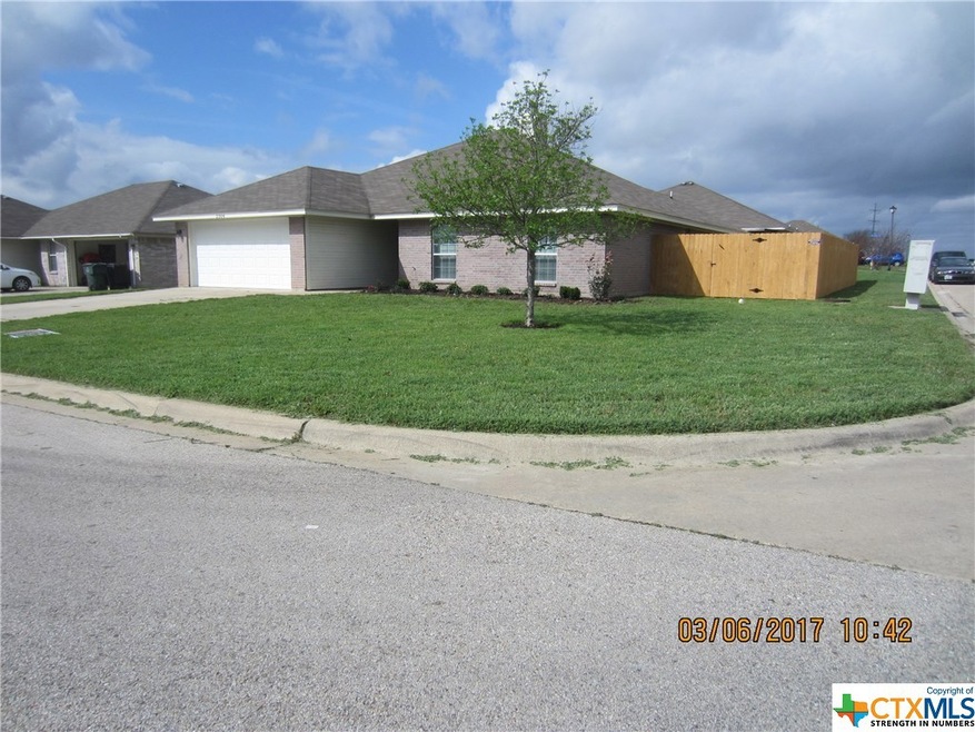 2304 Breezeway Ln, Temple, TX 76502 - photo 1