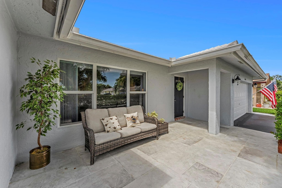 10015 NW 83rd St, Tamarac, FL 33321 - photo 1