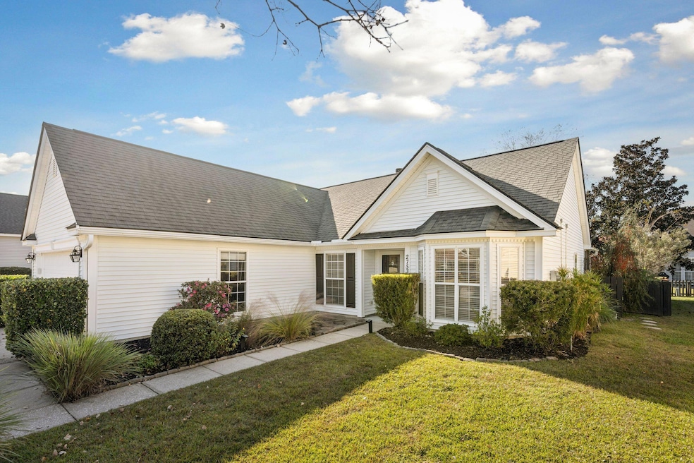 2753 Palmetto Hall Blvd, Mount Pleasant, SC 29466 - photo 1