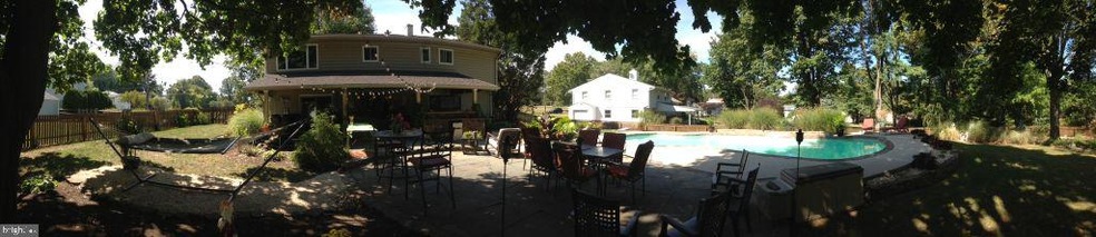 33 School Ln, Willow Grove, PA 19090 - photo 1