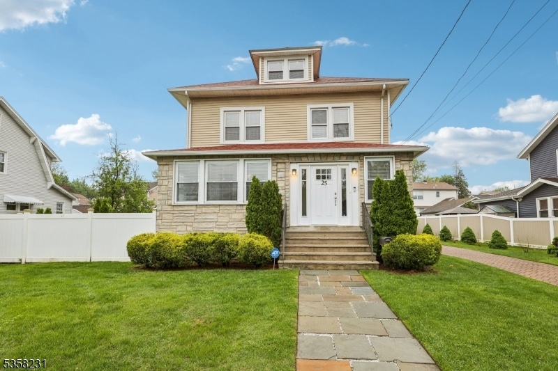 Sold $790,000 • Co-Listing Agent