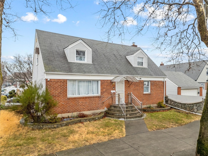 Sold $1,260,000 • Co-Listing Agent