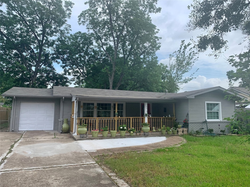 7515 El Rancho St, Houston, TX 77087 - photo 1