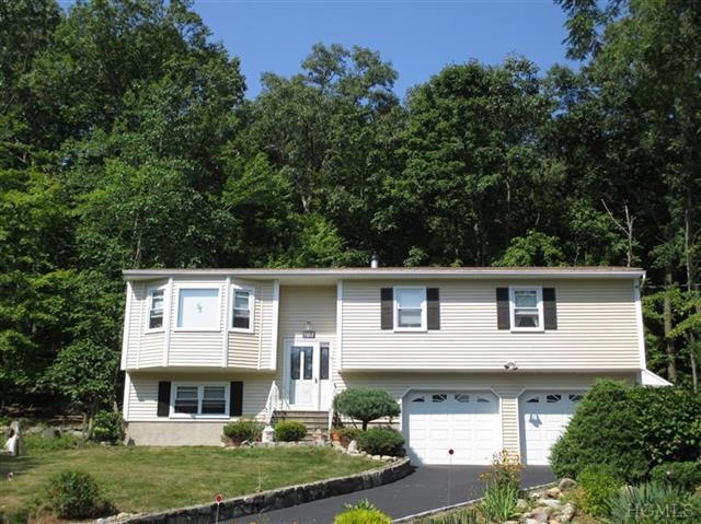 1485 Ivy Rd, Mohegan Lake, NY 10547 - photo 1
