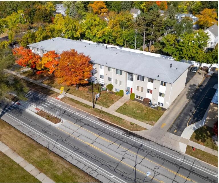 1250 W Nine Mile Rd unit 13, Ferndale, MI 48220 - photo 1