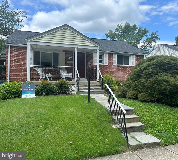 12712 Turkey Branch Pkwy, Rockville, MD 20853 - photo 1