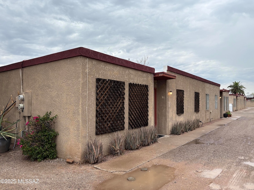 321 E Alturas St, Tucson, AZ 85705 - photo 1