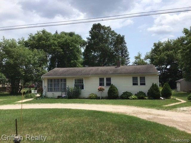 Circle drive and ample parking off paved road.