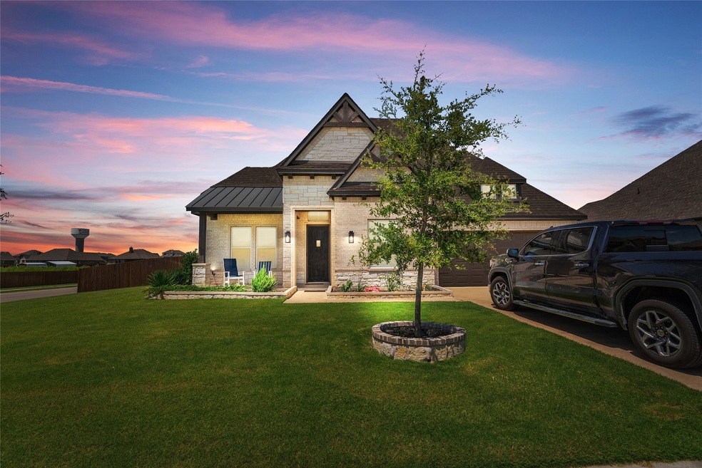 For Sale $499,900 • Co-Listing Agent