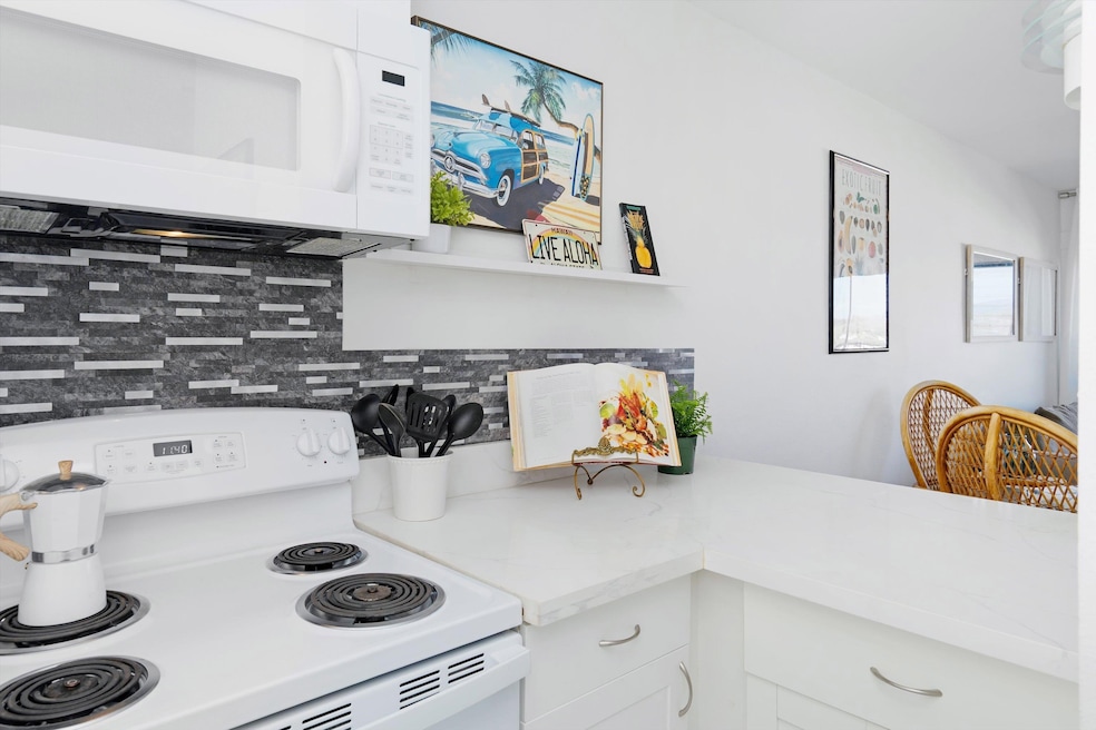 1063 Lower Main St unit 207, Wailuku, HI 96793 - photo 1