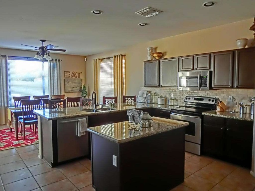 1443 W Roadrunner 076