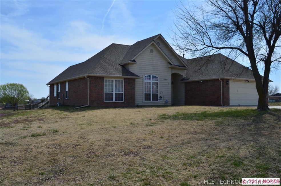 Corner lot 1 acre m/l