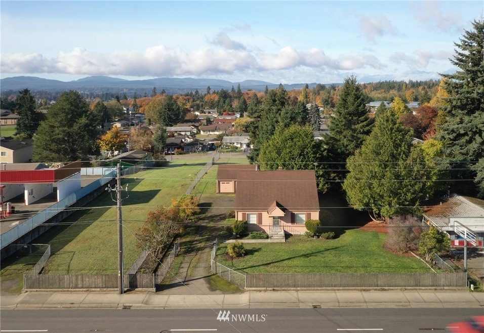 3023 Wheaton Way, Bremerton, WA 98310 - photo 1