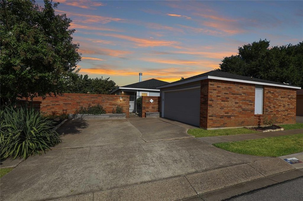 1301 Autumn Chase Square, Bedford, TX 76022 - photo 1