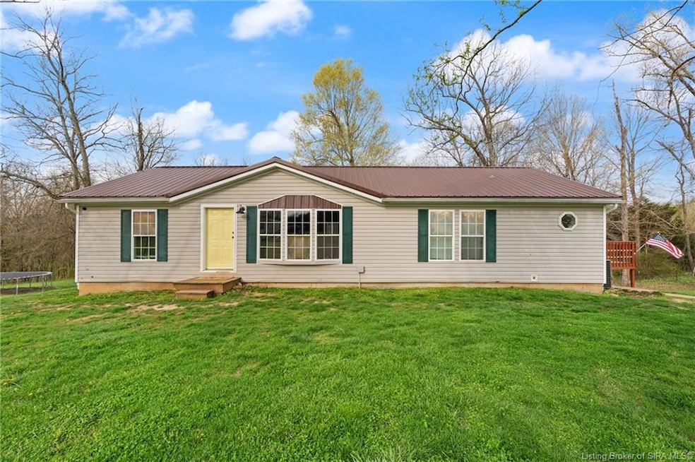 Welcome to 2385 Chinn Dr!