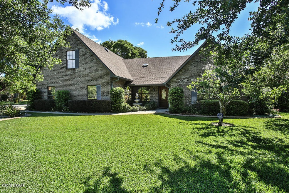 Beautiful Curb Appeal!