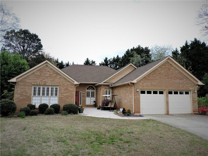 350 Pinewalk Forest Ct, Alpharetta, GA 30022 - photo 1