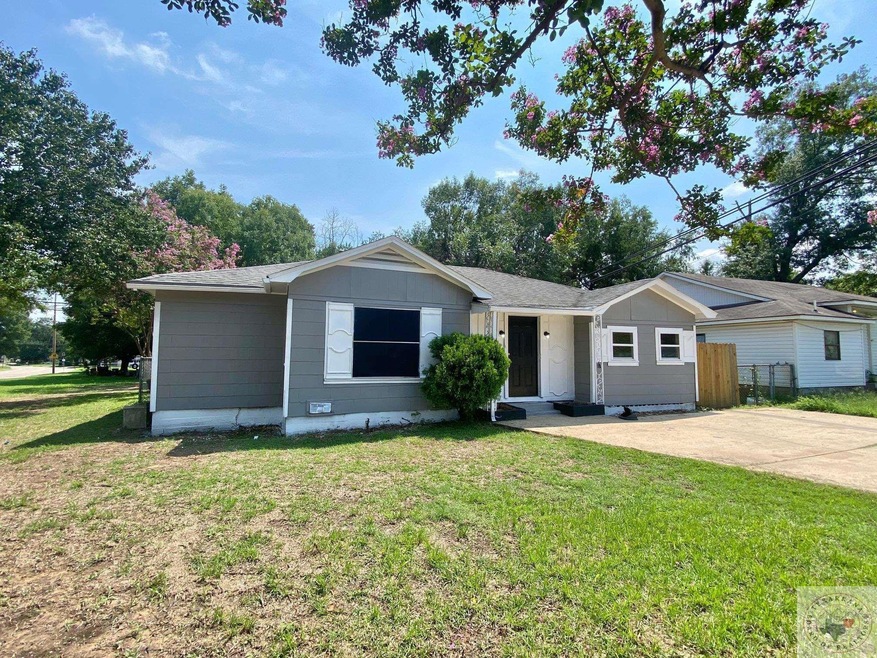 656 Macarthur Ave, Wake Village, TX 75501 - photo 1